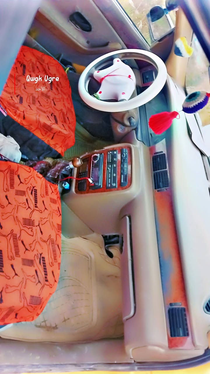 سلام. عليكم سياره سمند للبيع 2010
مكفوله من ضضربه من عده طخات بسيطه 
مصفره هيئه وغرامات مداور ثاني يوم 
السعر 20 وبيه مجال المكان الشاميه 
الرقم ***********
