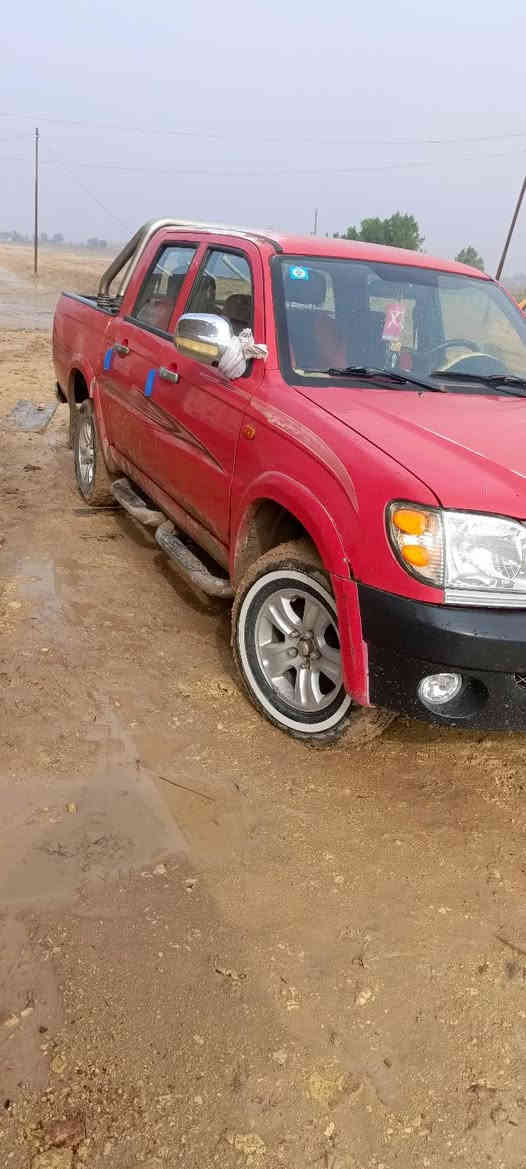 سلام عليكم بيكم شيري للبيع مكفولة محرك وكير نضيف حداديه جديدة تخم تاير سعر ٥٥وبيه مجال المكان دوانيه لحمزه شرقي ***********
