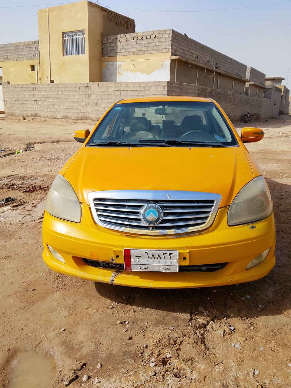 السلام عليكم سيارة جيلي موبل  2012  السيارة بأسمي مشروع وطني  تحويل ثاني يوم السعر 35$ ..رقم الهاتف ***********
