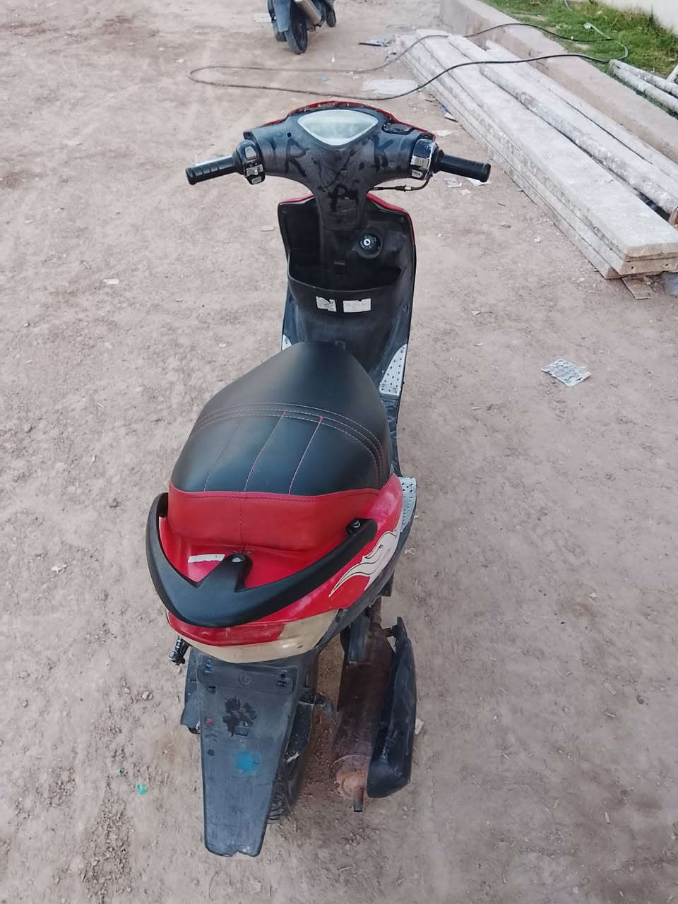السلام عليكم دراجه ماكس عدله بلادي الكفرات بلادي بيه دبل خلفي رياضي الدرجه خرسه تشدغل نكره صلف  الكهربايات شغالات بس الباتري كاعد تجي تفحص وتشوف السعر 450الف بيه مجال قليل


**إذا كنت صاحب هذا الإعلان وتريد حذفه لأي سبب، رجاءا أرسل رسالة إلى الدعم الفني**