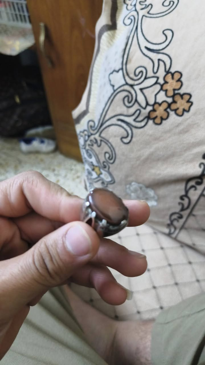 سلام عليكم مال جنه مو بياع شراي الله شاهد محابس كله قديم وموضح بصور رقمي *********** يماني كصبه قديم جزع وازعي يماني سليماني نوعين قديمات
