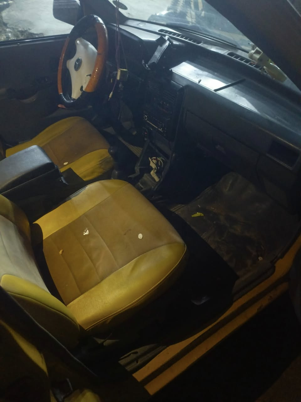 سلام عليك سايبه موديل 10 كير مكفول مكينه بيها خيط بخار شواصي مكفوله السياره احله م̷ـــِْن الصوره ابيع بس راعي تحويل ثاني يوم 15 وبيها مجال قليل مكاني كربلاء طويريج ***********
