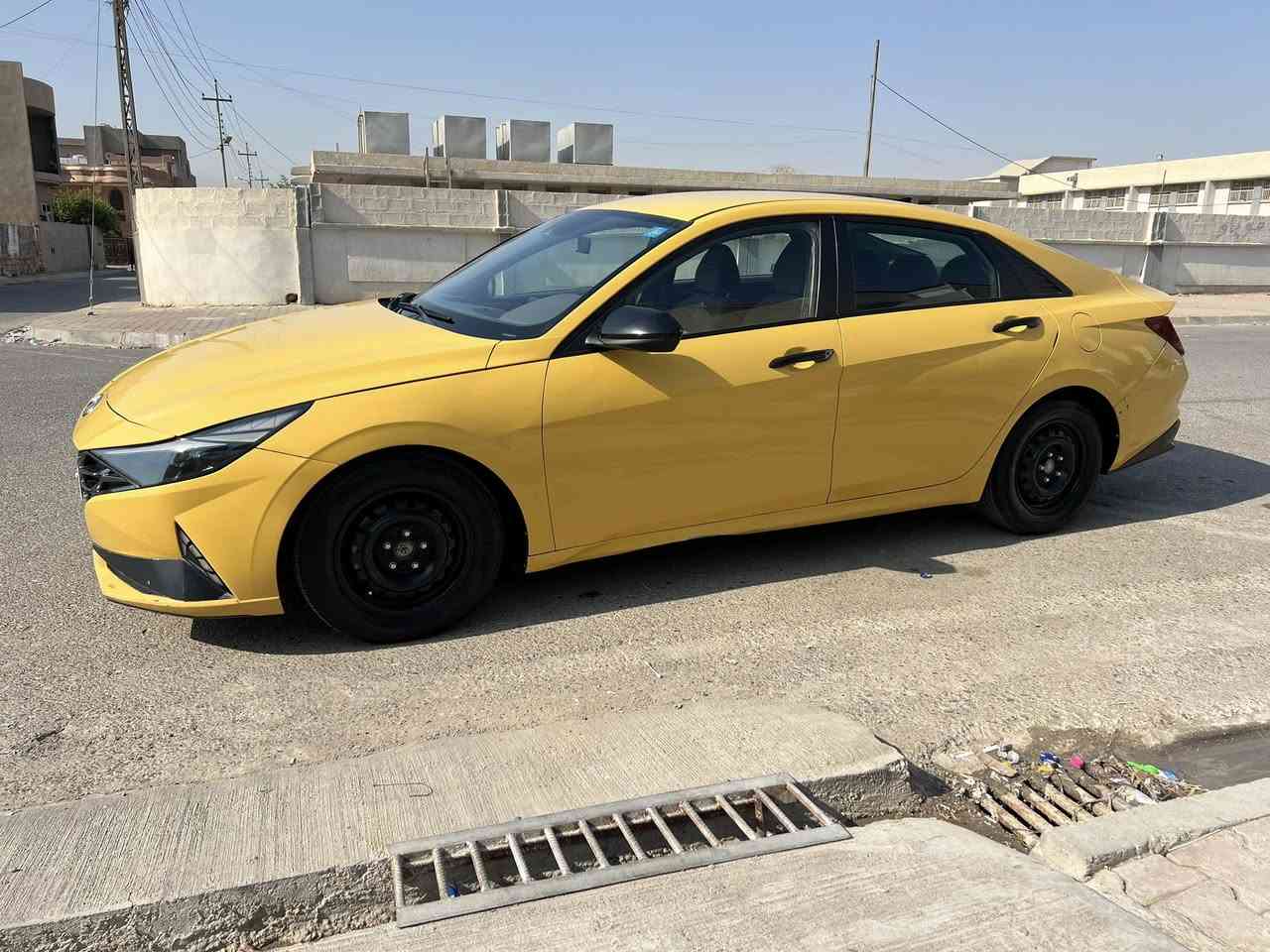 الانترا 2021 سعر 135 وبيها مجال صور الحادث بالمنشور ***********
