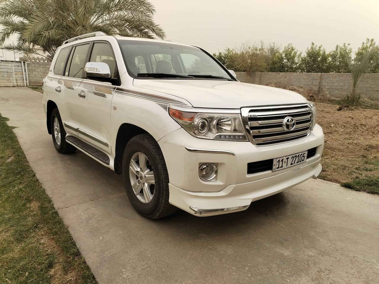 السلام عليكم 
الاندكروز جكساره 2009 رقم بغداد دولي بسمي تحويل ثاني يوم ماشيه 197 فقط 
مكفوله كفاله عامه عده نص قطعه فقط 
كير محرك مكفولات 6V
تبريد 3 ثلج +ثلاجه 
بصمه تشغيل +بصمه ابواب 
فتحه سقف 
حداديه جديده 
اشاير امري 
تحكم استيرن +مثبت سرعه دك جرس 120
تخم تاير جديد 
جاهزه من كل نقص مال جناي 
السعر 265 
***********مكاني بغداد اليوسفيه
