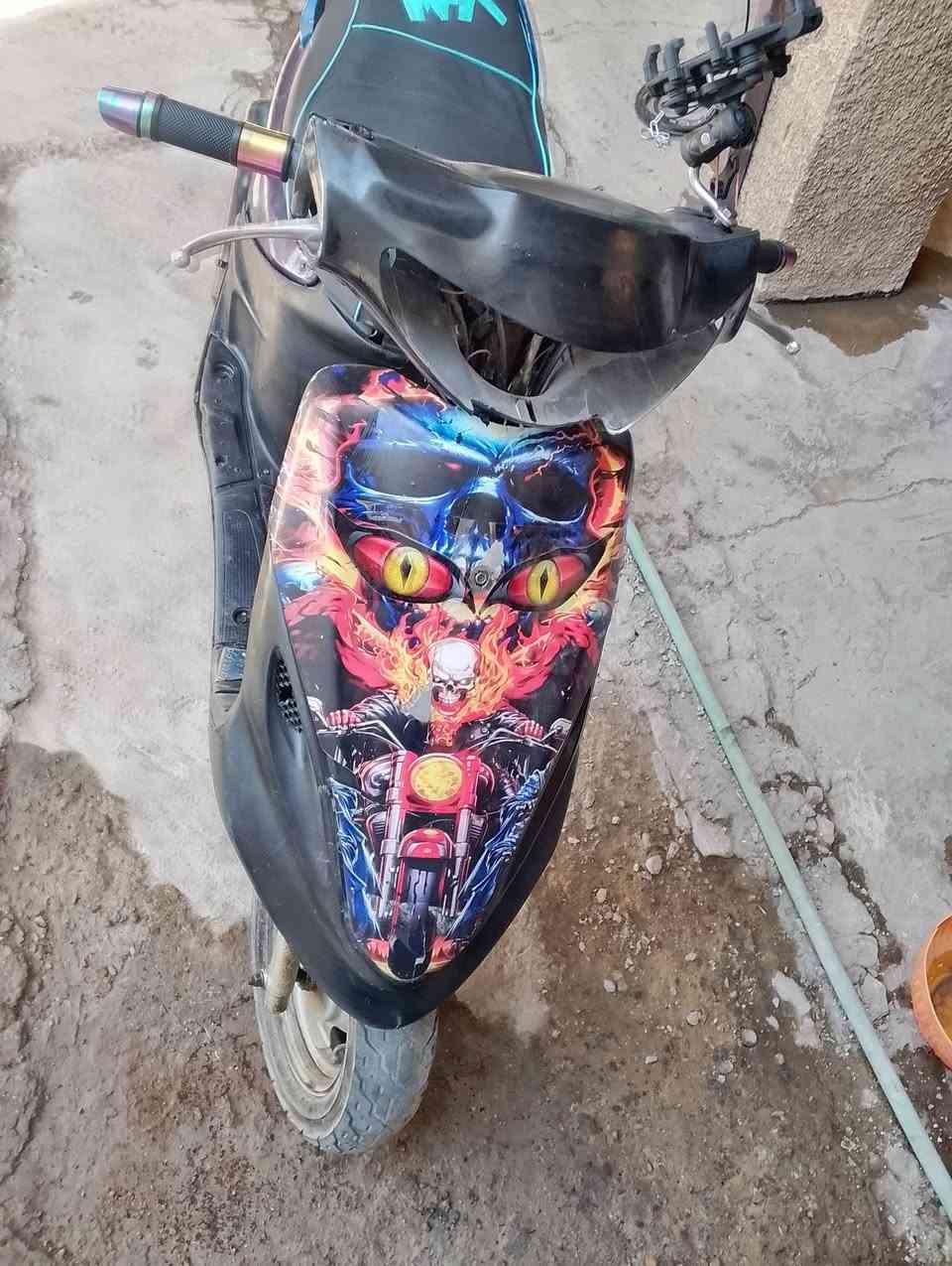 دراجه  ماكس قشما راضيه نضيفه السعر 350الف المكان بغداد الدور التلفون.   ***********
