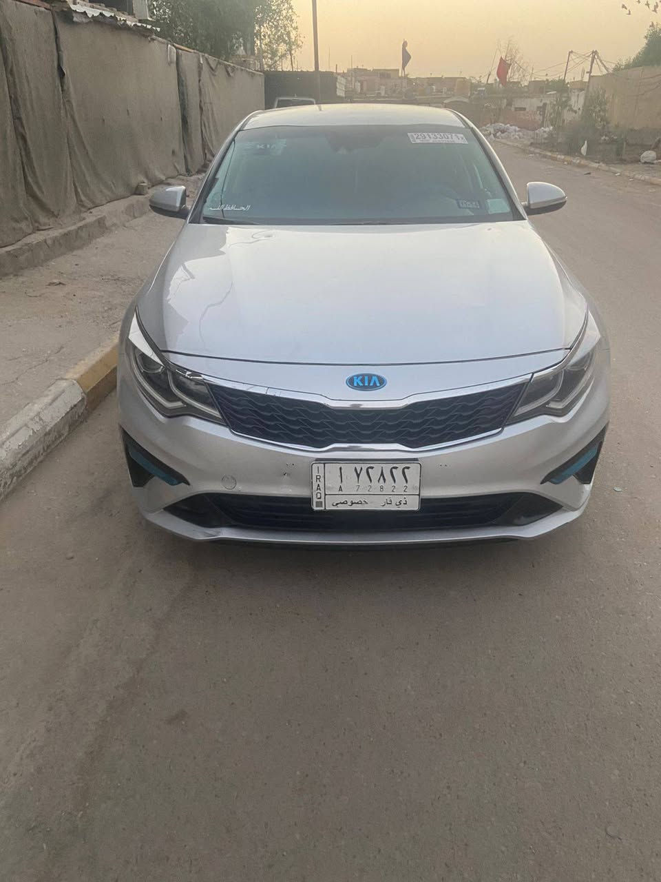 كيا اوبتيما ٢٠١٩ وارد امريكي رقم ذي قار حره مواصفات fe
مواصفات اوبتيما المعروفه 
ماشيه ١١٩ 
مكينه ٢٤٠٠ شرط كفاله هي والكير شرط فحص 
حادث السيارة قطعه وحده ابدل ب العراق باب السائق مصبوغ اثر ضربه 
تبريد تدفئه شغال 
تخم جديد 
حداديه جديده 
سياره نصبته السعر ١٢٧ حلوه العنوان الناصرية مركز الرقم *********** مكلف بالنشر هااذ رقم صاحبه
