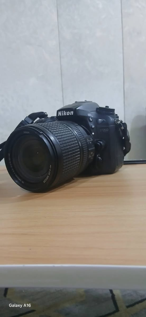 سلام عليكم
كامره نيكون للبيع  d7200 
مالحقاته 
عدسه 18_140+ بطاريه+
رام 32+شاحنه+جنطه +حزام كتف  

سعر 600.     نضيفه 100%
مكاني بغداد.  توصيل موجود    ***********
