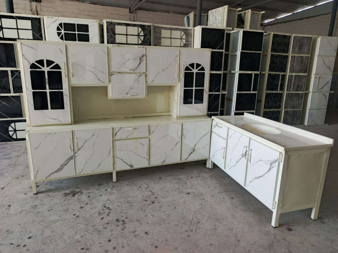 ما عليك بس  احجز والطلب يوصل لباب بيتك 🤗🌹🤗..
كاونتر  وملحق قياس مترين ونص 
..مع سنك متر ونص مرمر.


**إذا كنت صاحب هذا الإعلان وتريد حذفه لأي سبب، رجاءا أرسل رسالة إلى الدعم الفني**