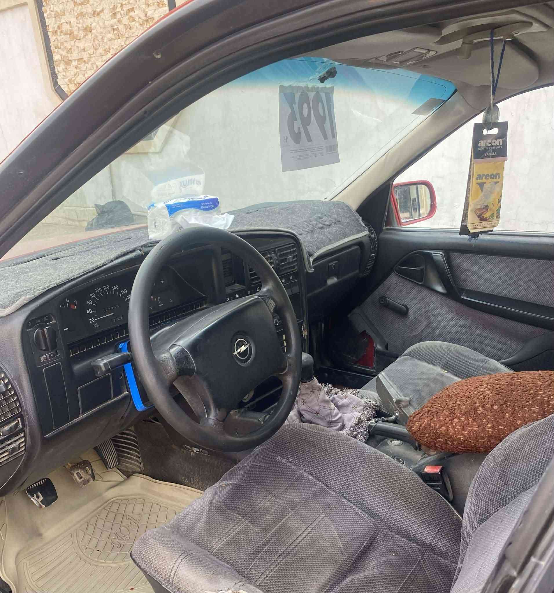 اوبل اوميكا الرقم انبار  موديل 93  السعر  35.  رقم الهاتف  ***********
