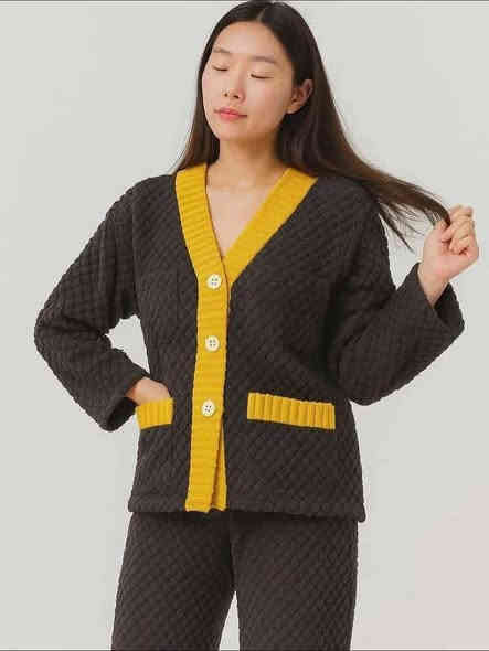 سعر الدرزن 60  الف🥰 جملة فقط  
 تراك نسائي فرو ثقيل درجه اوله مشكل موديلات 
  
  قياسات M - L - XL - XXL 

الدرزن 12 تراك
يوجد  توصيل جميع المحافظات 
للتواصل واتساب  📞 ***********
تلگرام.   https://t.me/mmjjaz
