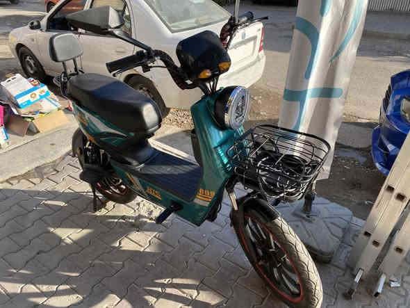 دراجةشحن للبيع  النضافة 90% 4 بطاريات العنوان بغداد الجديدة شارع الطاقة 
السعر ٣٠٠ الف بية مجال لشراي
رقم الهاتف ***********
