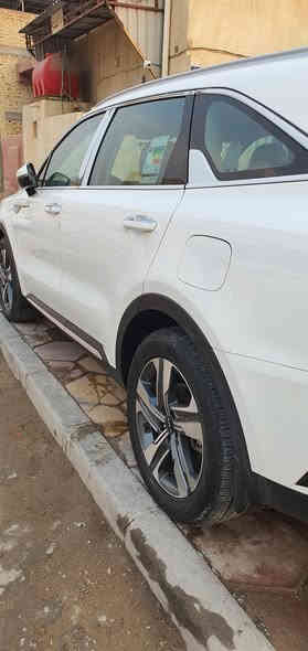 سورنتو للبيع موديل ٢٠٢٣ خليجي فول مواصفات عدى البنرامه رقم بغداد الدولي ماشيه ٦٣ الف سته سلندر كير ماوس بيه بارد بسيط رقم الهاتف ***********
