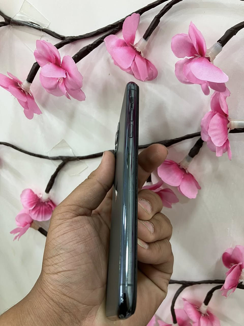 السلام عليكم اخوتي
11 pro max’s 
مبدل شاشه اصليه 3 خيارات 
بطاريه 73 ماتصرف 
سعره 300
مكاني بغداد مدينه الصدر 
ويوجد توصيل داخل بغداد 
***********
