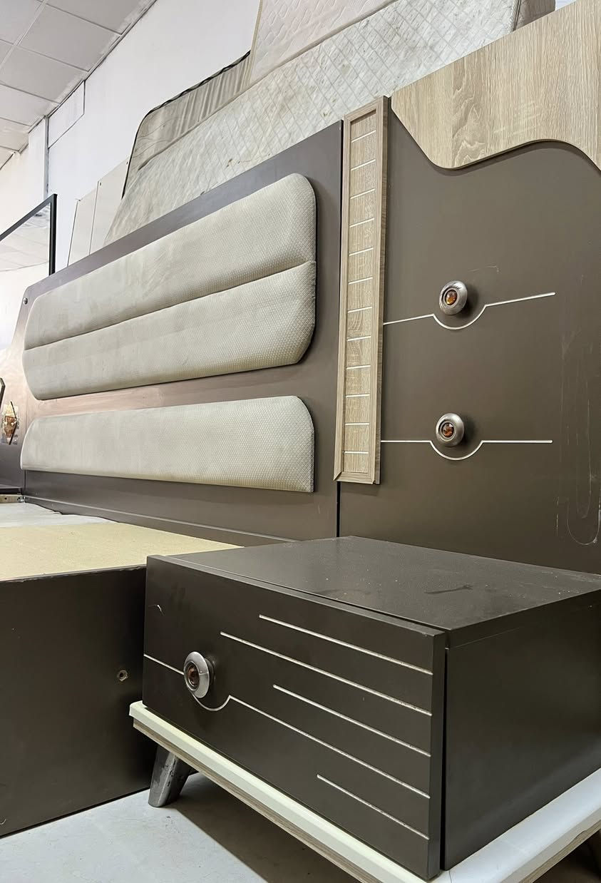 #بلاش بلاش تخفيضات جوا سوك من 450 الى 390
عربي كوردى #للبيع #بوفروشتن سعر الحالي (390)
غرفه نوم تركي دزاين حديث 7 قطع سعر ( 390) مجال 
ژور نوستن توركى دزاين تازه 7 پارچه نرخ (390) ومه جال
عنوان كركوك حي النصر
***********
***********
ملاحضه نشتري جميع انواع الاثاث المنزليه
چيت هه يه بو فروشتن وه ره چات
واتساب
