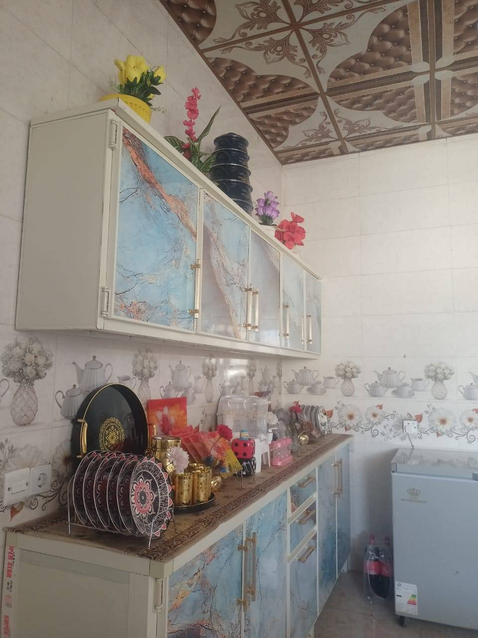 السلام عليكم بيت للبيع نهاية سايدين البكاره على اليمين صاد على الشمس البيت ارضيه كرانيت وسقف ثانوي بيت جديد صحيات خارجيه وداخليه بيت مرتب
لسعر  45 وبي مجال بسيط
خابر وتدلل***********
