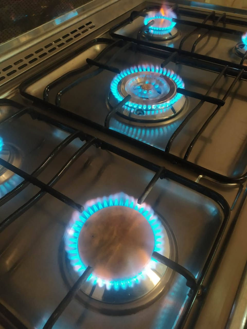 طباخ كريازي الاصلي نظيف جدا كله شغال عالفحص عيون والفرن ناره زركه وقويه.   يوجد توصيل


**إذا كنت صاحب هذا الإعلان وتريد حذفه لأي سبب، رجاءا أرسل رسالة إلى الدعم الفني**