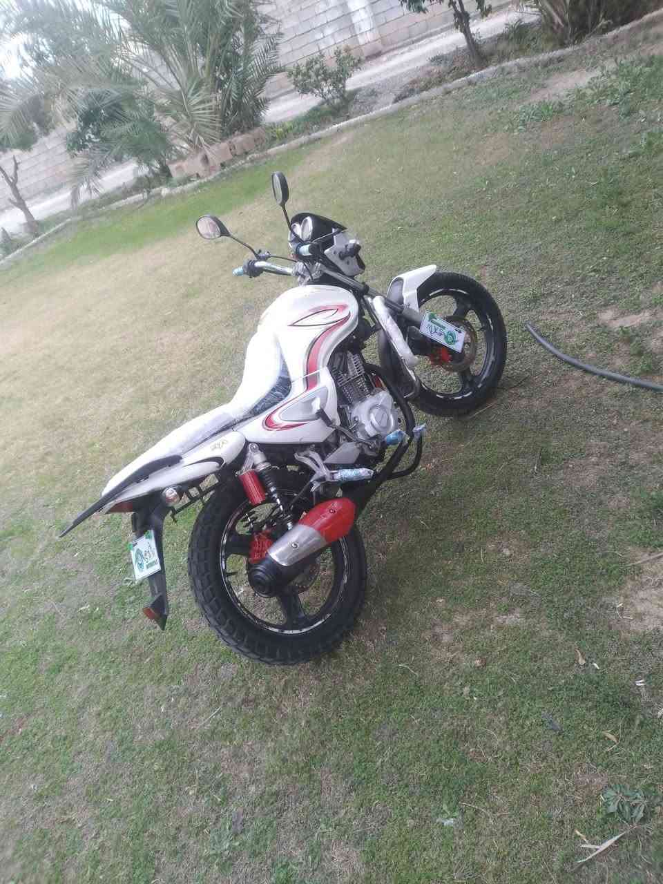 السلام عليكم سنكي نظيف كهربائيات شغاله ماكينه لا تنقيص لا تبخير موديل 2018 دراجه نظيفه سعرها 550 وبيها مجال للطيبين والمو شراي لا يخابرني ولا يتعبني***********
