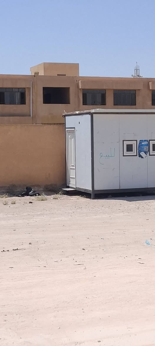 السلام عليكم 
كرفان للبيع جديد 
الطول. 3
العرض 2/5
الارتفاع 3.
المكان سامراء 
السعر مناسب 

☎️ ،***********
