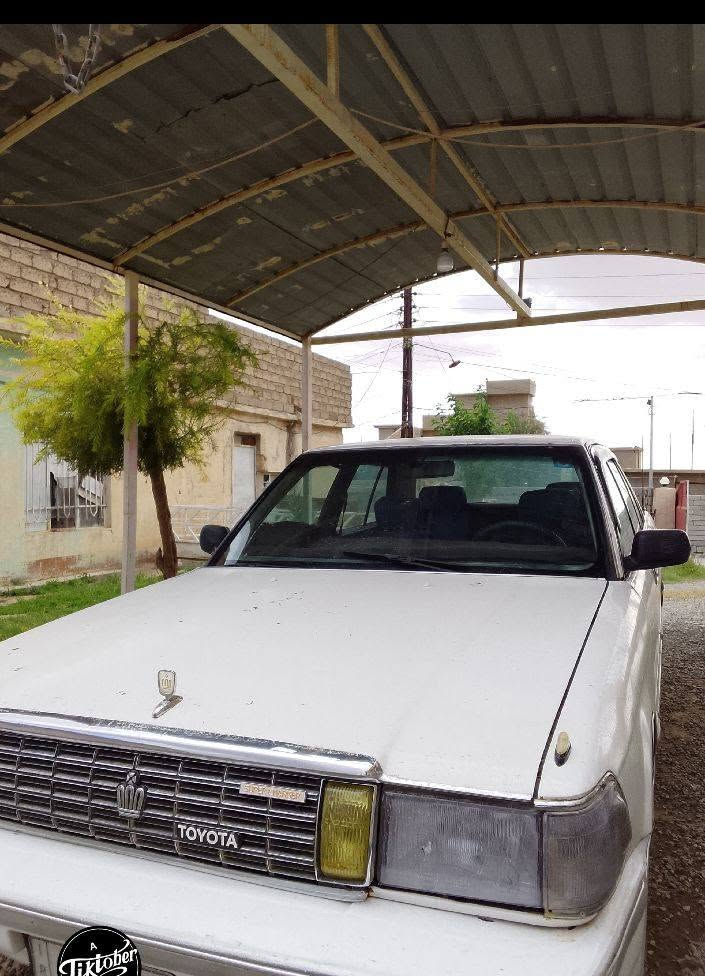 السلام عليكم سياره للبيع سيدان موديل1990رقم دولي كير عادي محر 6سلندر والسعر45وبي مجال رقم الهاتف***********
