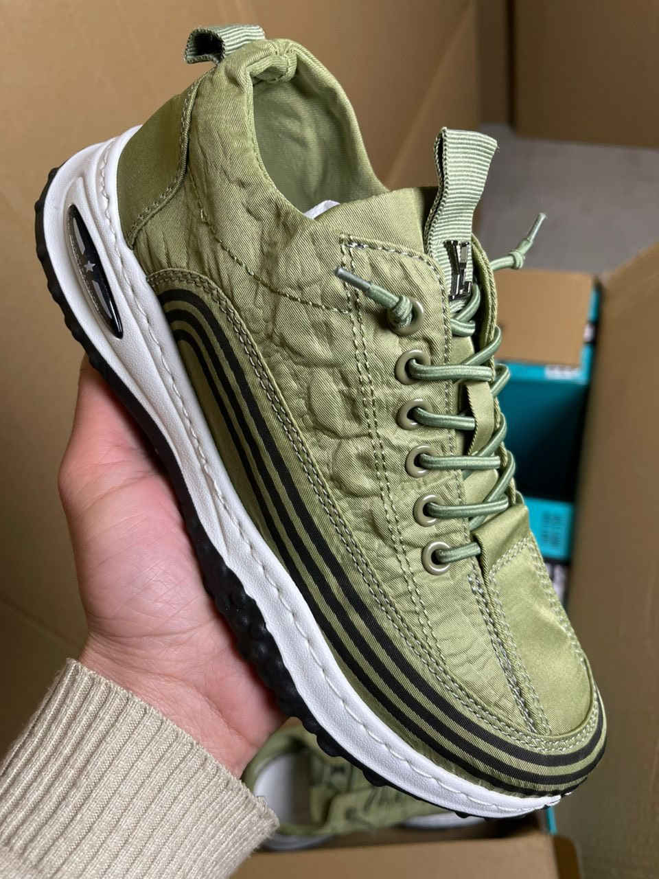 Men Shoes 2.5$
Available quantity 10000 pairs
Good quality
Cleanliness 100%
One model one color
Full size set
Sizes from 40 to 44
Each size 6 pairs
Each carton contains 30 pairs
Carton weight 23.5 kg
Carton volume 0.23 cubic meters
Total quantity 334 cartons
Total volume 76.82 cubic meters
Total weight 7849 kg
Product Code S409


**إذا كنت صاحب هذا الإعلان وتريد حذفه لأي سبب، رجاءا أرسل رسالة إلى الدعم الفني**