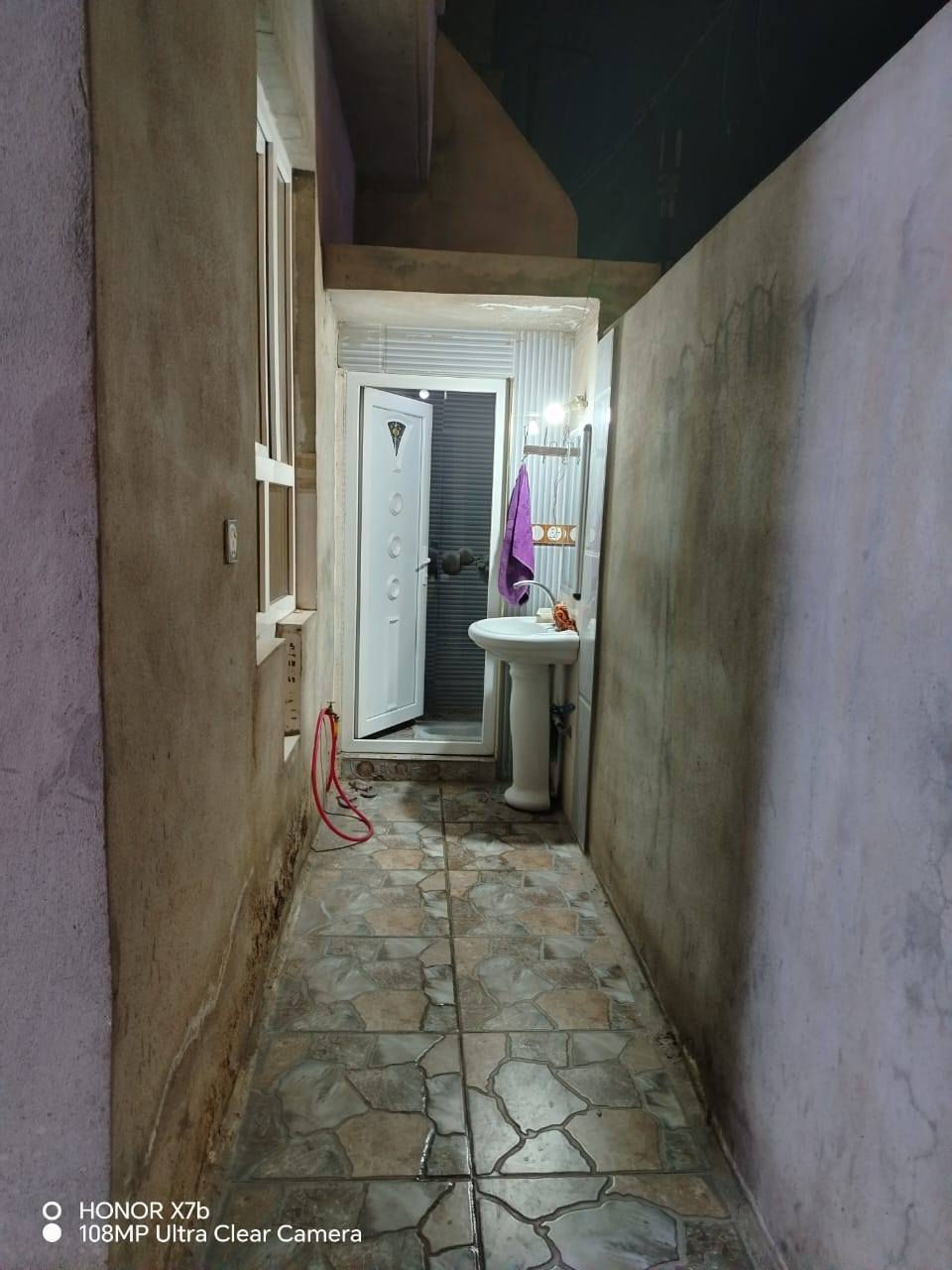 دار معروض للبيع رشيديه قطاع الخامس يم جامع محمود غريب بيت جديد فول مواصفات قريب عل شارع روضة سعر ٩٠ بي مجال ١٤٠ متر اتصل ***********
