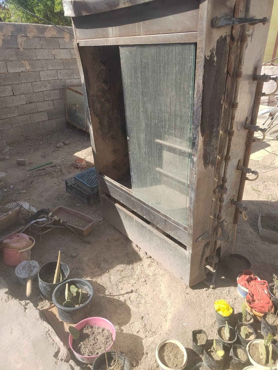 السلام عليكم 
للبيع شواية دجاج مابيها اي نقص عرضها 120cm  ام 8 شيش 
سعرها 175 وبيها مجال مكان نجف ابو صخير  ***********
