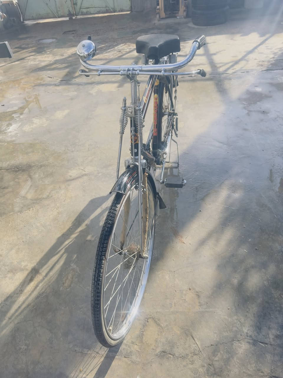 السلام عليكم اخوان
بايسكل سفرجين 28 مخزن جديد مامركوب 
للبيع مكان ديالى خان بني سعد
***********
