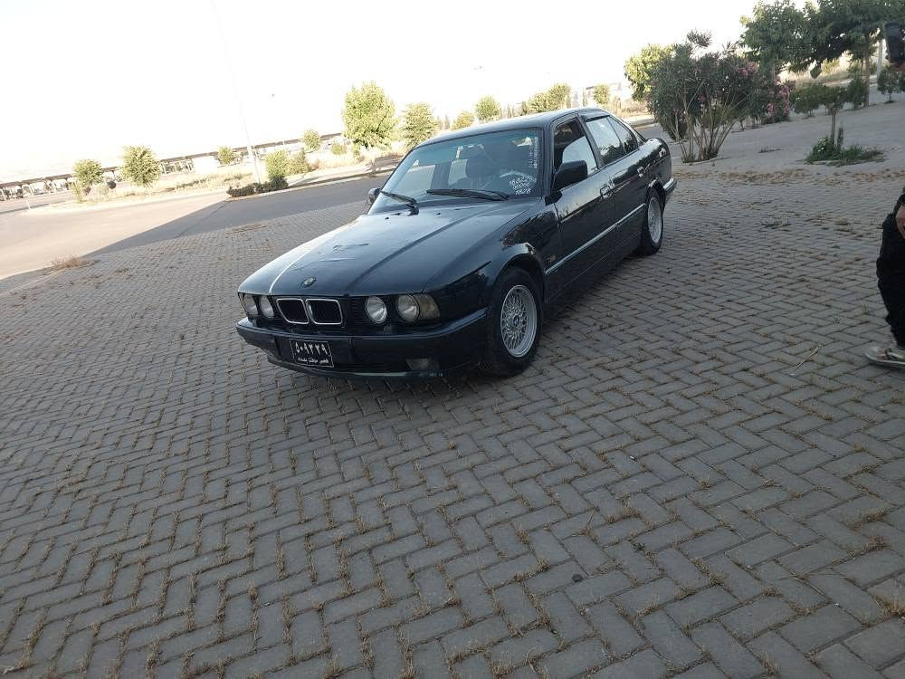 🌹بەناوی خوای گەورەومیهرەبان ‌🌹      
BMW  525
مۆدێل1995                   ***********
 ئاڕمی پلاستیکی سلێمانی  ئاڕم و ئەوەلیات و بڕاوەبەشەرت مەکینەکەپسی 525 گێڕتۆماتیک گێڕو مەکینەی بەشەرت تەقەوڕەقەی بەشەرت چ تازە پێش و دوای داگیراوە   چوارتایەو ویلی مشەبەکی لەژێره  چوارجام کارەبا قفڵ مەرکەزی و  ناوڤۆڕمیکا  سڵاید کامل ئەشیای تەبریدی پێوەیە سعری  24گەڵاو کەمێک معامەلە ناونیشان سلێمانی تکایەبەس فرۆشتنە   
تێبینی  سەیارە بەس موسە        ژ  . م  ***********            *********** السليمانية, العراق
