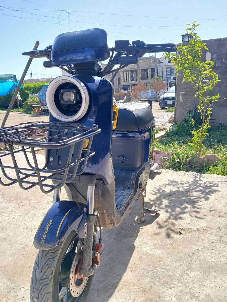 السلام عليكم
دراجة WINLLE 2026 بحالة الزيرو 🏍️.
دراجة نظيفة جداً , المواصفات:
​الموديل: 2026.
​الضمان: داخلة بالضمان (الضمان غير منتهي).
​الأوراق: وصل شركة التنين الذهبي الأصلي موجود.
​الإضافات: سويج وبصمة وكارت (عدد 2).
تحتوي على منفذ شحن USB.
⚠️5 بطاريات مسطرة[ كبار ].
الدراجة ما محتاجة أي صرف، "شغل واطلع".
السعر: [ 450] وبيها مجال.
المكان: بغداد - [حي الجهاد].
للتواصل: [*********** واتساب فقط].

⛔️الدراجة ممغسولة اذا تنغسل تطلع جديدة.
