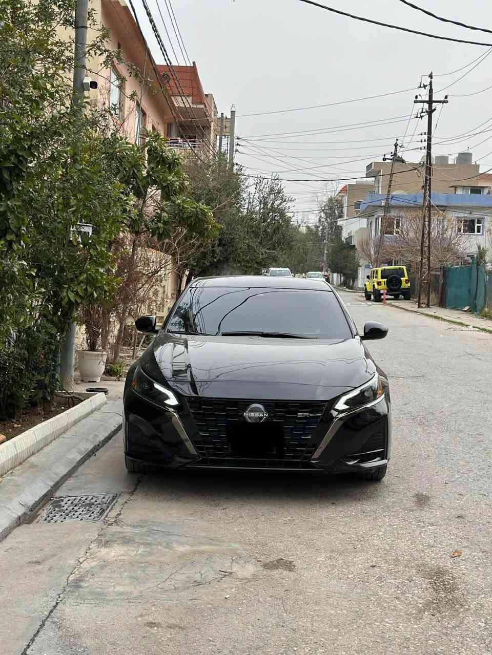 للبيع التيما SR موديل 2024
السعر 167 بي مجال بسيط 
***********
اللون اسود
ماشيه 34 كيلو
فول ماعدى سلايت 
5 بصمات 
رادار 360 درجة 
ويل كروم SR بلادي 
تايرات شركة 
رادار جانبي خلفي 
حجر بلادي 
شفتات ستيرن 
تثبيت سرعه 
شاشه لمس 
تحكم ستيرن 
تبريد ثلج 
كشن جلد +كهرباء 
ضرر السياره فقط جاملغ و بونيد سونار موجود داخل الصور
مكان السياره ديالى خانقين خناقين, ديالى
