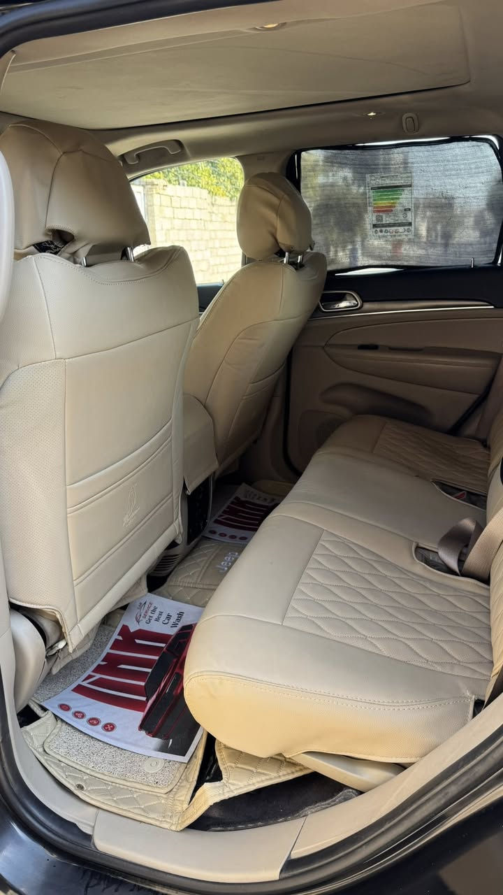 السلام عليكم جيب 2016 وارد امريكي  سعرها 218 صوره الحادث مرفقه كير ومحرك ضمان صدر جديد وتايرات جديد  مكانيّ المقدادية ***********
