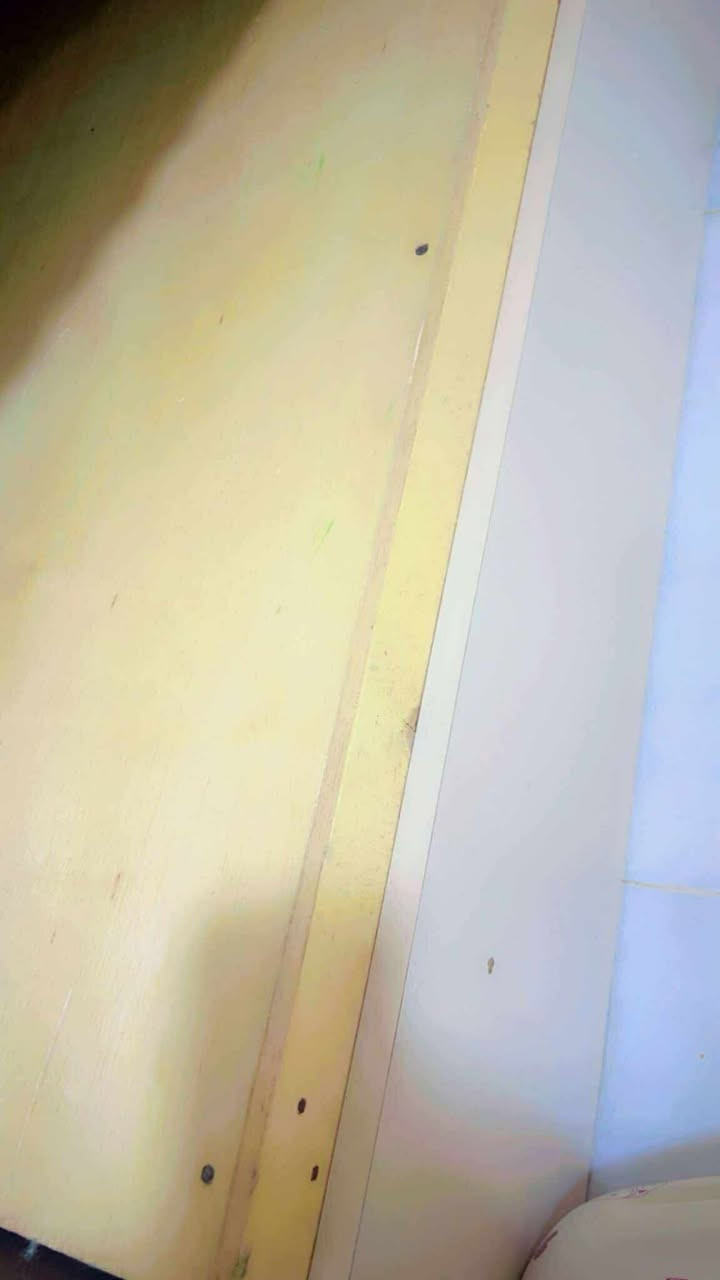 غرفة تركية بيع مستعجل  اتصال على الرقم *********** الجرباية الداخلية احطاطة وفيها اضاءة ثمن قطع
