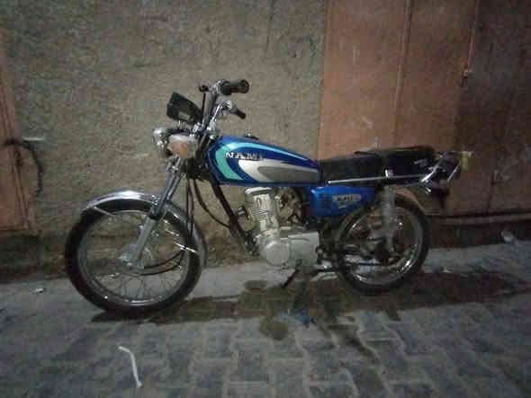 دراجه نضافه فول مستعجل عل بيع اوراق🩵 سبعه الون اوراق شبه اصلي نامه متياز دراجه جهازه من كلشي نقوصه كهربيات كشن السعر 900 الرقم الهاتف😎***********
