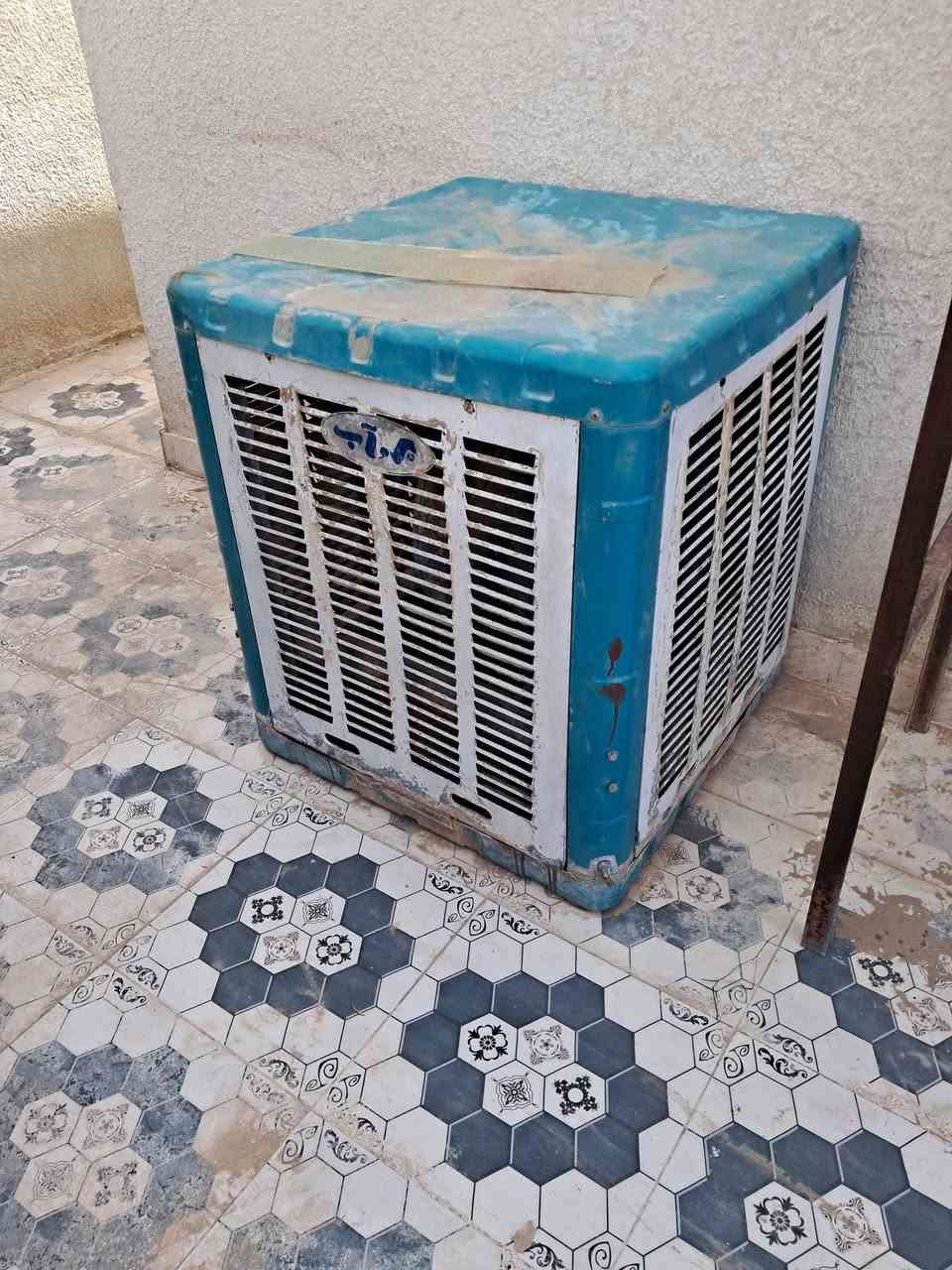 مبرده للبيع شغاله ماطور جديد بس يرادلها بوش فقط النظافه 80\100السعر خاص الإتصال *********** تكريت حي الشهداء قرب مدرسه المستنصريه مجمع شقلاوه السكني
