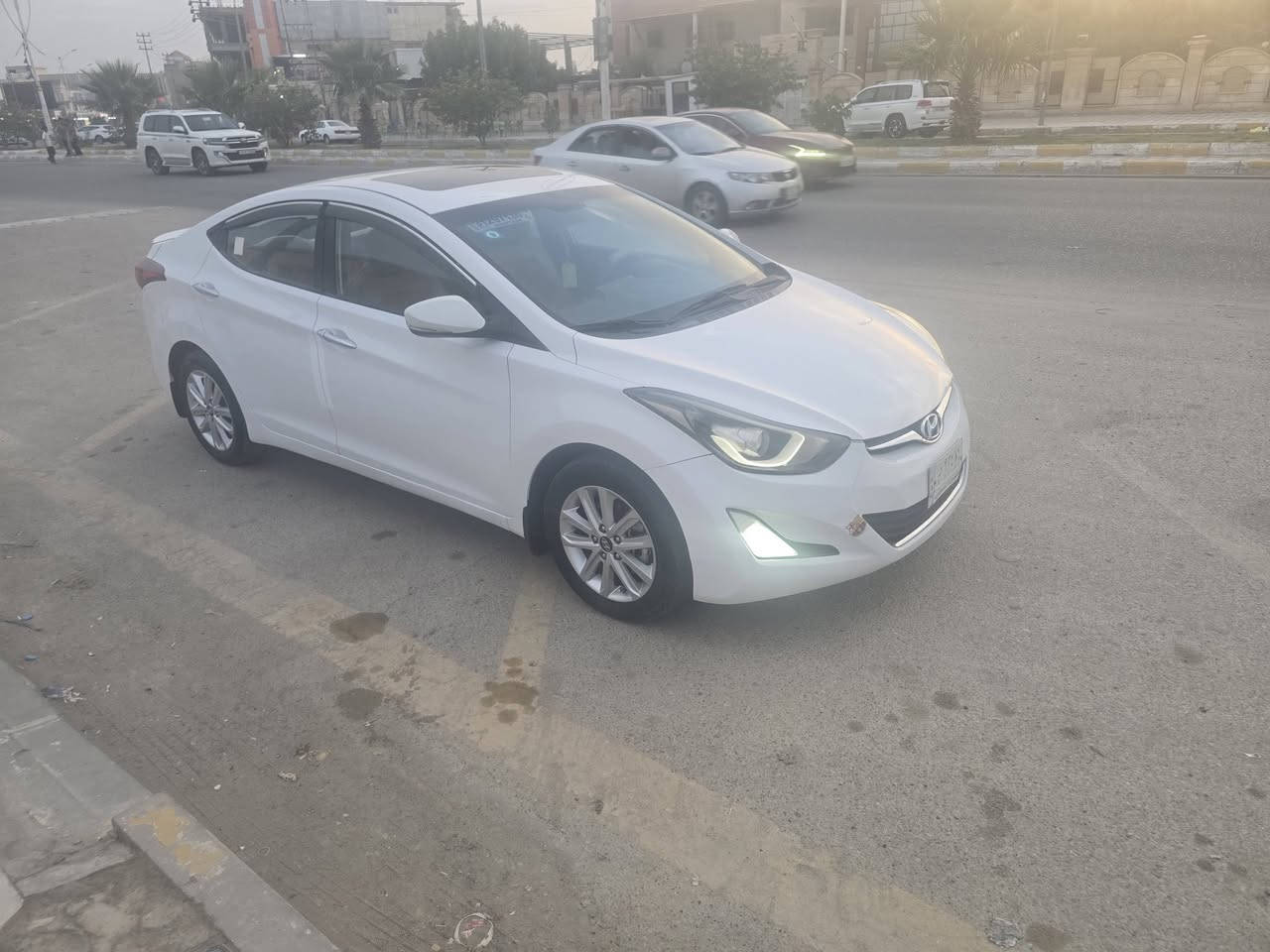 يالله انترا ١٥حرة خليجي فول مواصفات واحد على واحد عده البصمه رقم بصرة سنويه ٢٨مداور بسمي مكفوله محرك كير مكفولات ١٨٠٠سيارة سيارة حلوه وجديده وجاهزه حداديه وتبريد قطعتين وطخم تاير وكهرباءيات كلها جاهزه مكاني ناصريه المركز اي ستفسار ***********سعر١٢٧ ماشيه ١١٨
