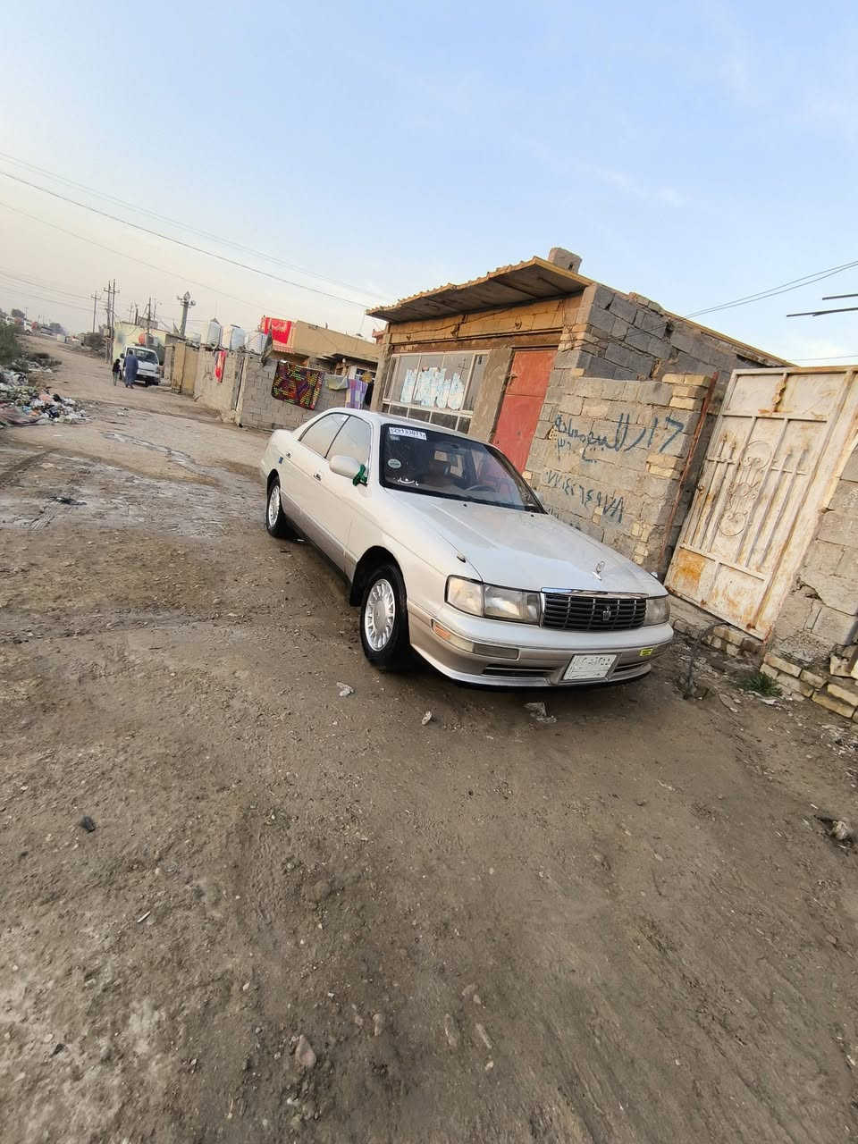 السلام عليكم بطه للبيع منفصل موديل 93 مكفوله من كص ونقل وضربه مصبوغه جماليه كير مكينه ففتي  جدد اكسن تخم تاير باتري جديد تبريد ثلج 
رقم نكليزي بغداد بسمي رقم نكليزي تحويل ثاني يوم مكاني بغداد النهروان 
*********** السعر.    55 وبيه مجال كلش قليل.حداديه 70 بل ميه
