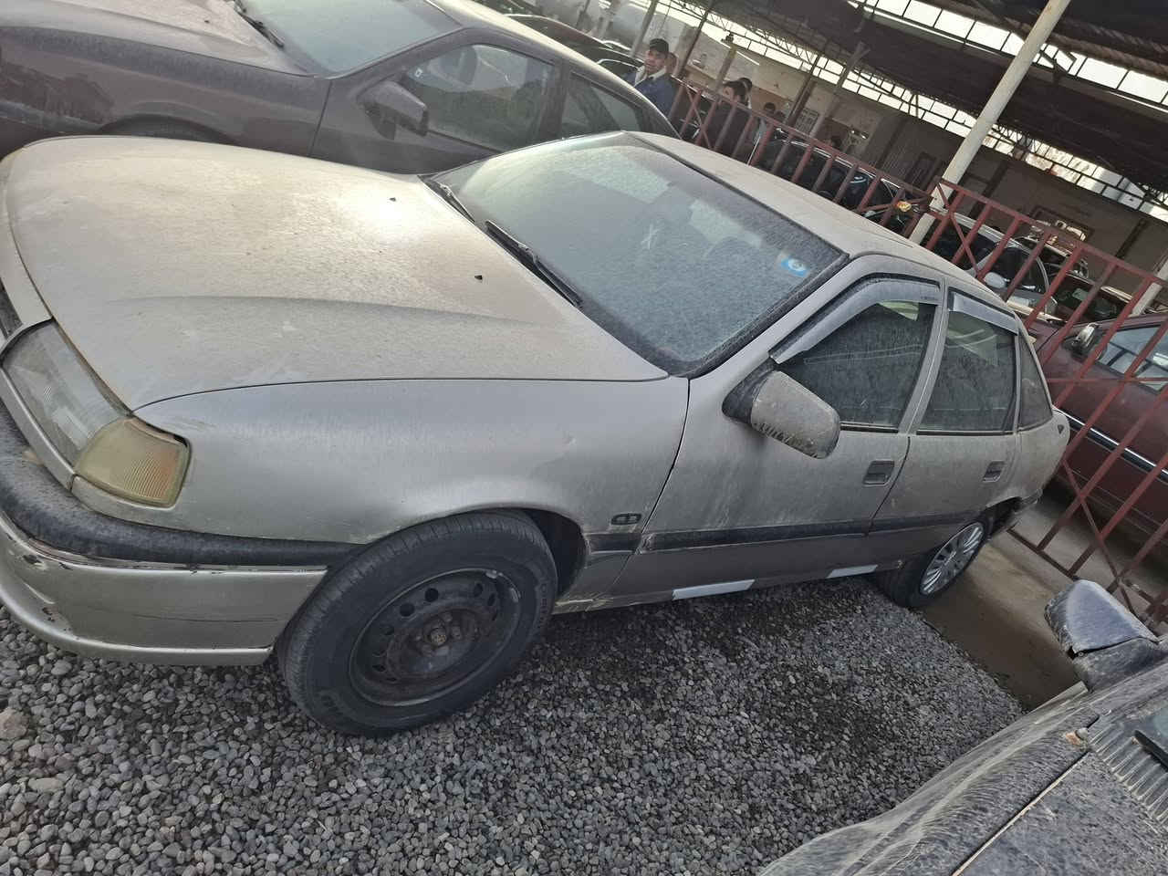 السلام عليكم للبيع اوبل فكترا حجم 18 أرقام وسنويه جديد وكابون بانزين بيه شرط التحويل .ملاحظة السياره سقف مشرح  السعر 25 وبيه مجال مكان  السياره الموصل معارض برطله  

***********
***********
