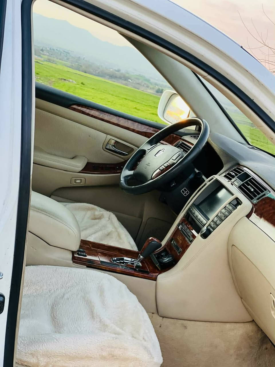 شاهینە بڕاوە ۱٨۲
۲۰۰٦
ناوزەرد
۳دوگمە 
پەردە
  شاشەوکامێرە
مەجموعە سوکان لێگزز
جامی پێش و دوای هڵگیراوە 
برێکی بەسراوە
گیڕو مەکینە بەشەرت  
دەعم و لیدراو  سەقف و کەڤەر بەشەرت
سعر ٥۱ گەڵا  
***********
شوێن  پیرەمەگرون
