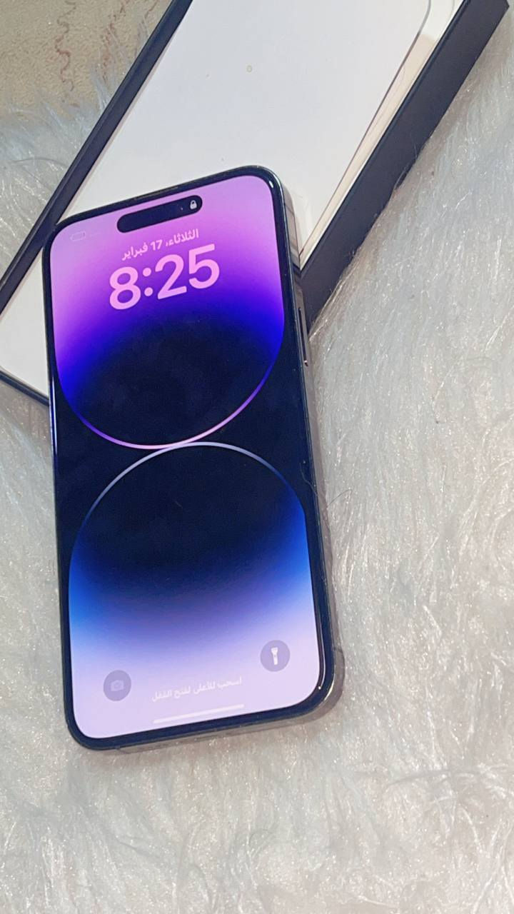سلام عليكم 
ايفون 14 برو ماكس 
ذ• 256
البطاريه 75
ممفتوح ابد ابد 
عطلانه بس دكمة الباور مالته 
اريده ب 850 وبي مجال 
*********** 
مكاني البصرة
