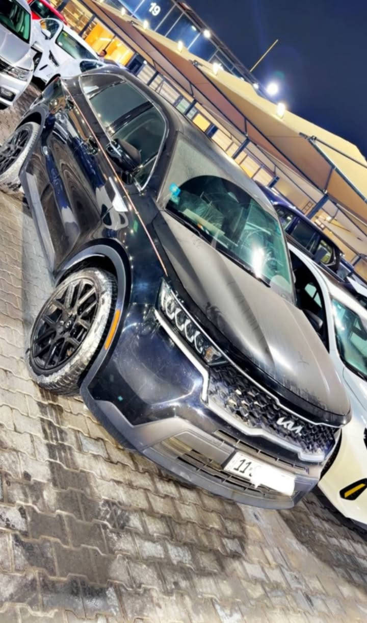 السلام عليكم 
كيا سورنتو 2022 وارد امريكي حادثه بيبان اثنين بارد وجاملغ خلفي صبغ فقط وباقي مكفول فئة Lx 
السعر 190 
ورقة وبيه مجال
رقم بغداد دولي بسمي  
ماشية 39 الف
2500  مكينه  / 7 راكب
رادار امامي خلفي =  مانع تصادم 
قيادة ذاتيه +تحديد مسار 
انضمة قيادة 4
تبريد قطعتين 
كامرا خلفيه
شاشةكاربلي 
ويل حجم20 
تحكمات استيرن جهتين يمين ويسار 
للتواصل 
***********
