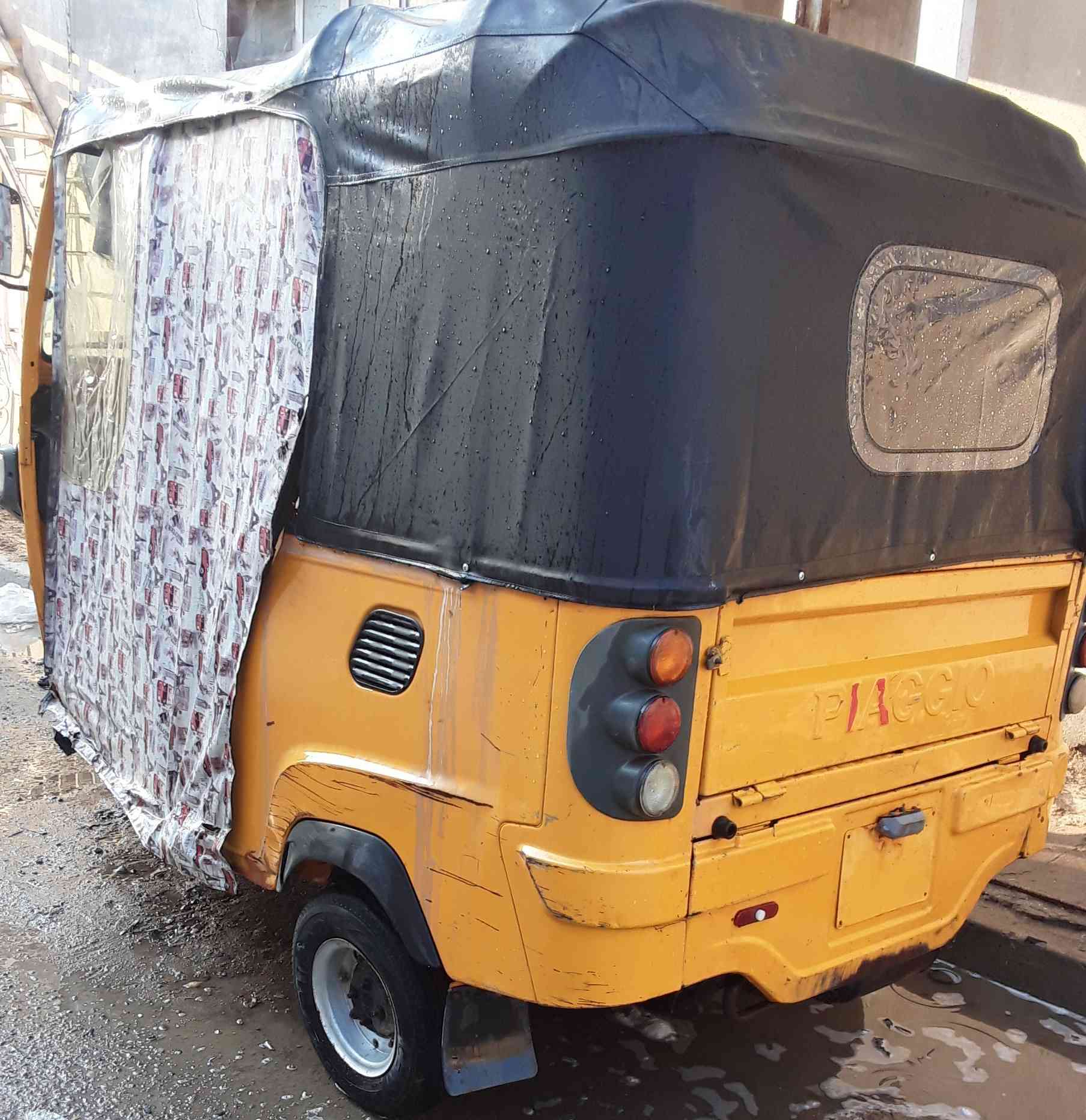 مرحبا  عندي  تكتك  بياجو وراق    2018 البيع   نضيفه كهربايات  شغالات   حته  طوافه مال بانزين شغاله  محرك  مجفت شركه  بيها  صالنصه  بيها  زروف مكان  بغداد الجديده   سعر  مليون  وبي  مجال  اني  مكلف بل نشر  اتصل ع   رقم***********
