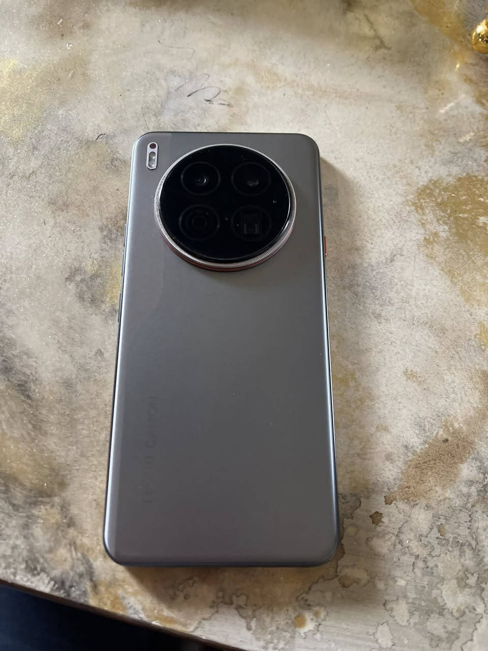 تكنو كامون 40 بريمير5G مستخدم قليل نظيف ملحقاته كامله كارتون شاحن كيبل ذاكره ٢٥٦ رام ٢٤ قطعه جميله جدا قطعه اصليه


**إذا كنت صاحب هذا الإعلان وتريد حذفه لأي سبب، رجاءا أرسل رسالة إلى الدعم الفني**