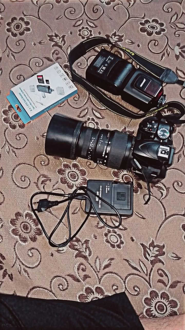 كاميرا للبيع نضافه 90‎%‎
نيكون 3400d  
شتر 2000اقصة 
ايزو 8000
____________
العدسة Sikma أقصة فتحة 4.0
زوم رياضي 700-300
  ً----------------
مع فلاش T3000
 وفلاش سريع لسحب الصور على هاتف مباشر 
 السعر 450 مع الملحقات وبيها مجال للطيبن
راسلني وتساب +964 775 340 8653


**إذا كنت صاحب هذا الإعلان وتريد حذفه لأي سبب، رجاءا أرسل رسالة إلى الدعم الفني**