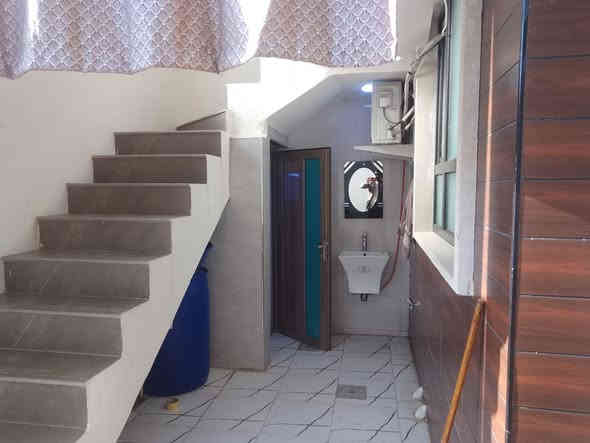 دار للبيع 
بسعر جدآ مناسب 
مساحة/١٠٠م
واجهه/٦م
موقع/حي التاميم موقع جدآ مميز 
طابق طابقين طابق الاول معزول عن طابق الثاني بيت فول طابق الاول يحتوي على غرفة نوم كبير هول كبير استقبال جدآ كبير مطبخ صحيات طابق الاول يحتوي على غرفة نوم هول مطبخ استقبال صحيات الاستفسار مراسله صفحة او الاتصال على الأرقام التالية 
***********
***********ابوايمن 
***********ابوراكان 
يستقبل مكتب قصر النيل العروض السكنية وا تجارية وا زراعيه يوجد لدينا مقاولات باكادر هندسي متخصص في مجال البناء يوجد لدينا محامين متميزين في كافه القضايه عنوان المكتب موصل حي النور مقابل المستوصف مكتب قصر النيل
