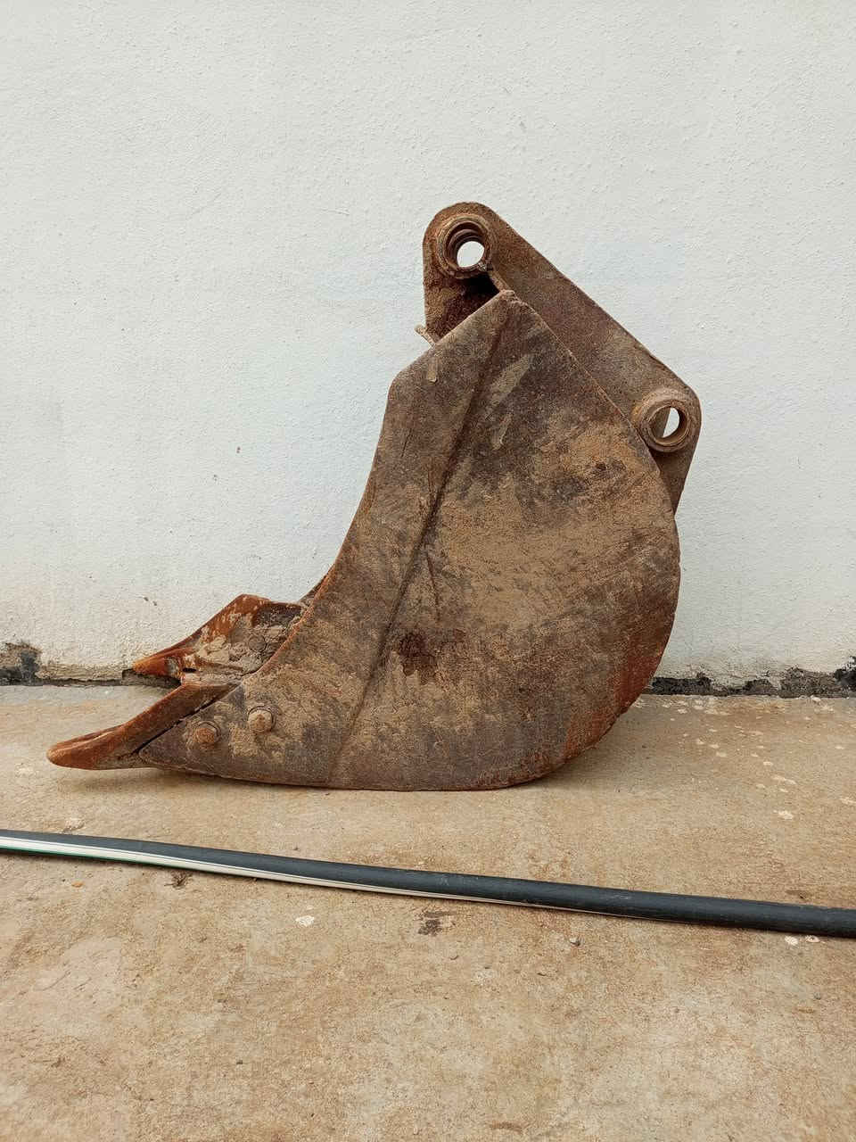 كيلة حجم 40للبيع
ديالى الخالص الاسود 
***********
