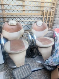 كراسي حلاقة • عدد ٢ • سعر مناسب