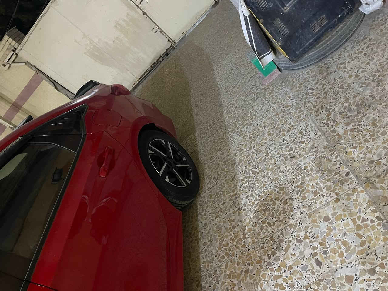 هوندا سيفك سبورت موديل ٢٤ محرك حجم ٢٠٠٠ ايرباك فقط ستيرن ماشيه ٣٣ الف ميل رقم بغداد مواصفات السبورت معروفه مكفوله شواصي وفخذه السعر المطلوب ١٣٧  صبغ بنيد وجاملغ ايسر  صور الحادث مرفقه بالمنشور  وبيها مجال للمشتري مكان السياره محافظه ميسان (مركز المحافظه) الاتصال على الرقم 
***********
