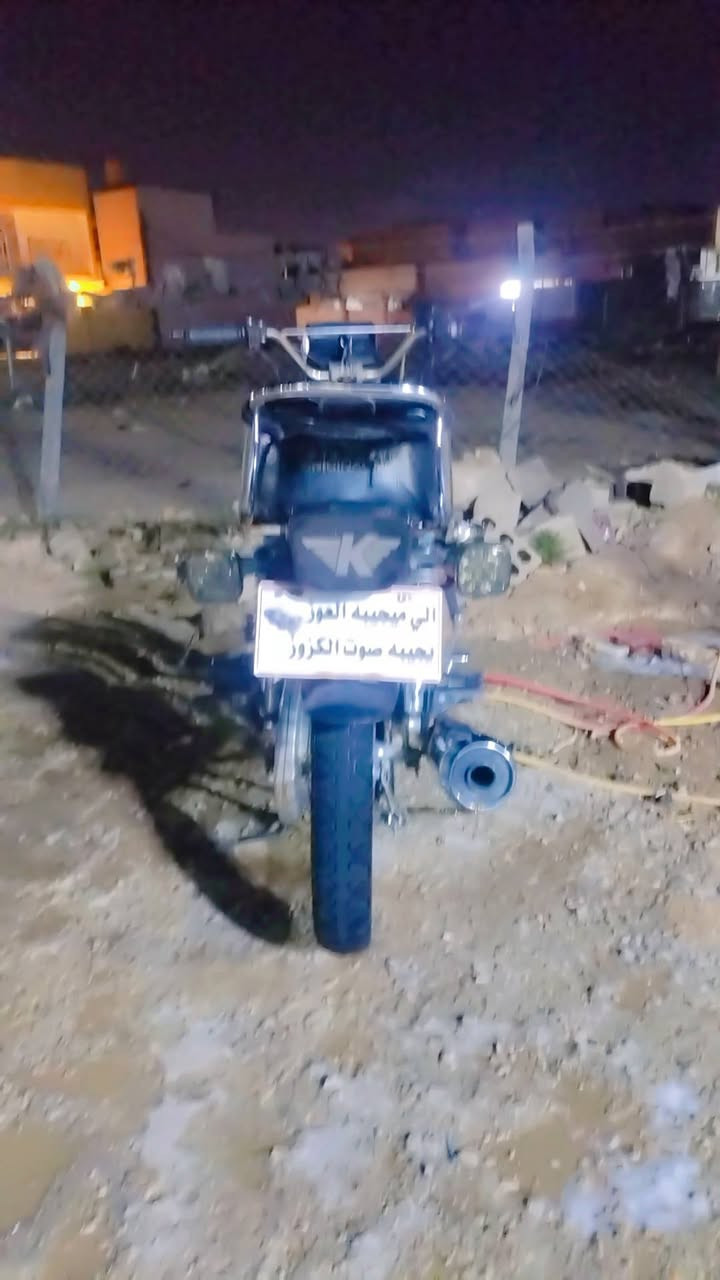 سلام عليكم تايكر اوراق مديل 24
طالعه بل 25
لون مميز سماي 🩵
شلعه ومعدل دراجه برغي واحد مامفتوح 
دراجه كلش حلوه مكفوله كفاله عامه من شاصي ومن محرك ومن كلشي مال جناي 
مكاني حله شارع 80سعر 650وبيه مجال كلش قليل رقم *********** شراي يتصل
