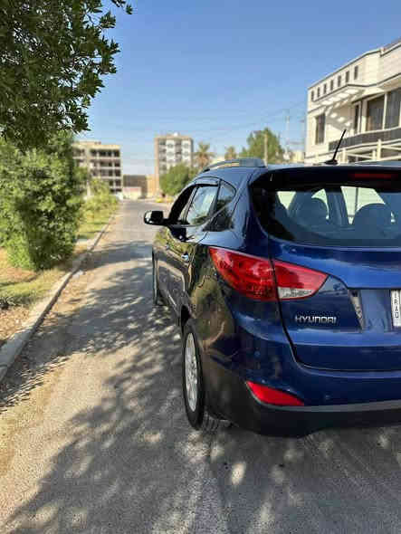 توسان موديل ٢٠١٢ نضيفه جاهزه بيها صبغ مثل ماوضح بسونار مكينه كير تبريد صدر خير من الله لبيع فقط 
شراي يتصل 
***********
سعر ١١٠ وبيها مجال لشراي بغداد
