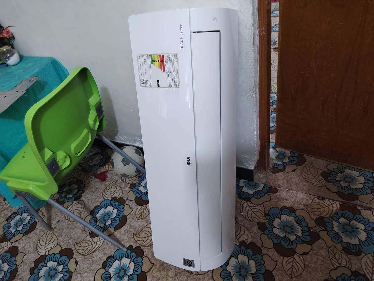 سبلت LG أنڤيرتر طنيين نظيف كلش وتبريد ثلج ومداخل تصليح وكامل
للبيع ***********

